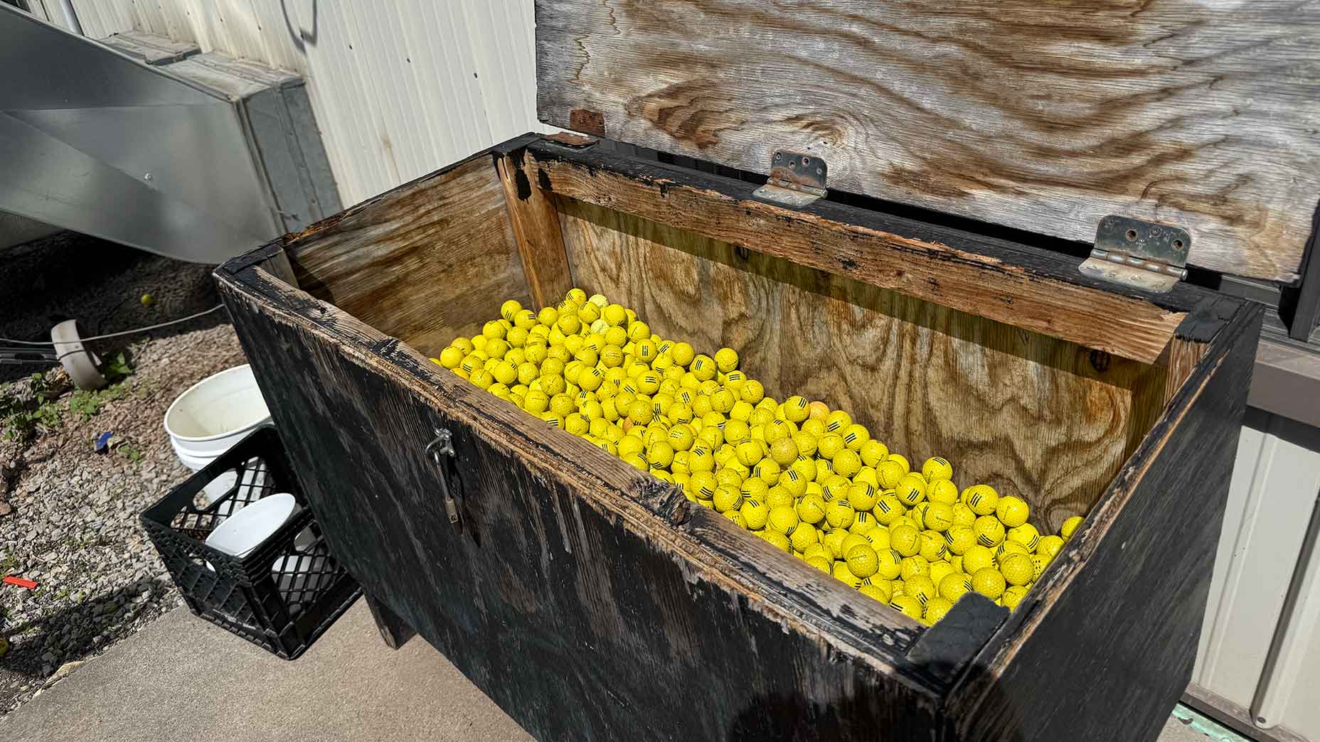 Lake Breeze driving range