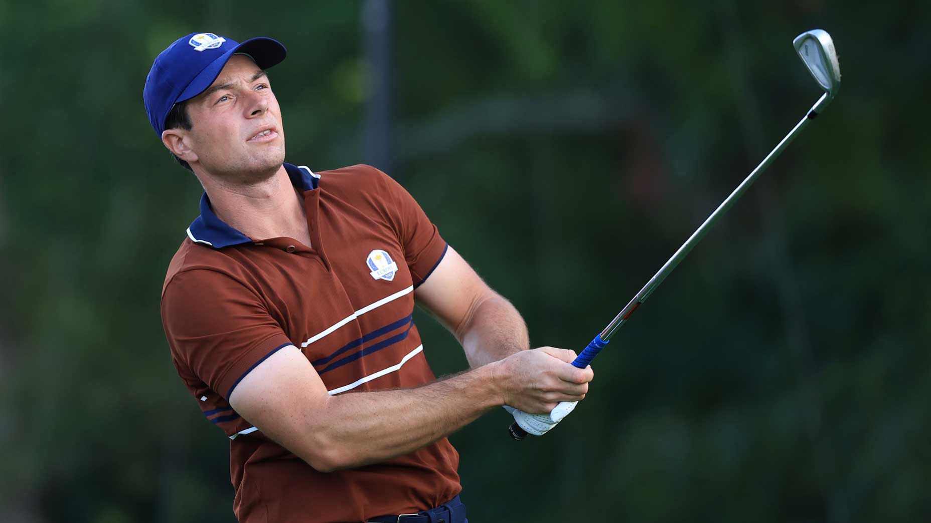 Viktor Hovland of Europe tees off on the 3rd hole during the Saturday morning foursomes matches of the 2025 Ryder Cup at Black Course at Bethpage State Park Golf Course on September 27, 2025 in Farmingdale, New York.