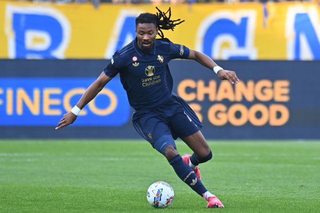 Khephren Thuram dribbling